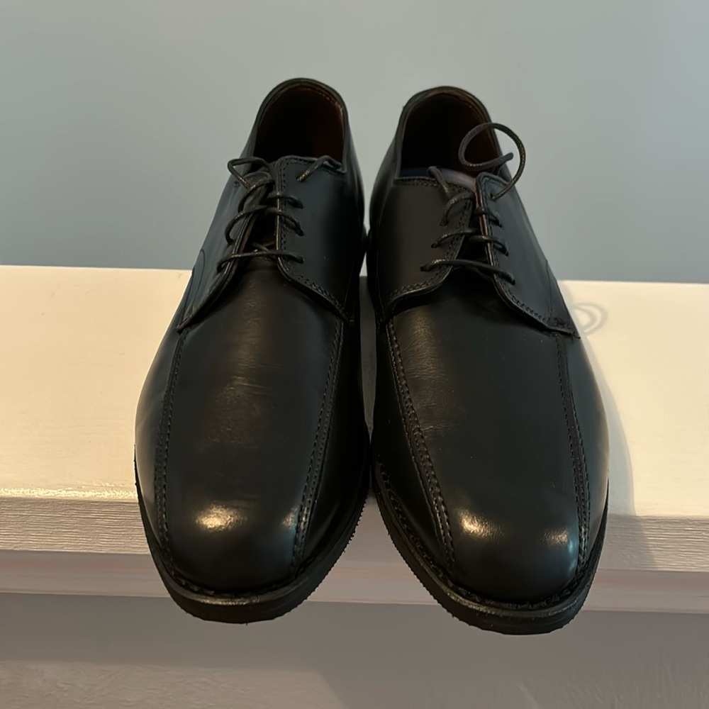 Allen Edmonds, Road Warriors in Size 8.5 Lace ups.